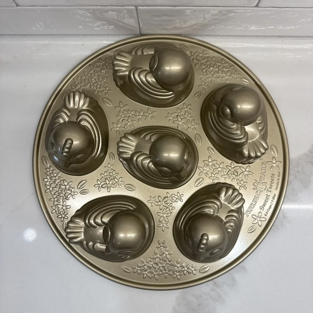 Nordic Ware SWEET TWEETS Chicks Birds Cake Pan 6 Cakelets Easter Spring U.S.A.